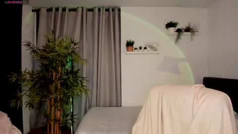 helen_miller online show from July 23, 11:46 pm