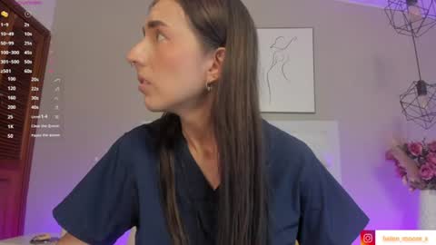 Snapshot of helen_mooree chatting on June 19, 1:04 pm Helen online show from June 19, 1:04 pm