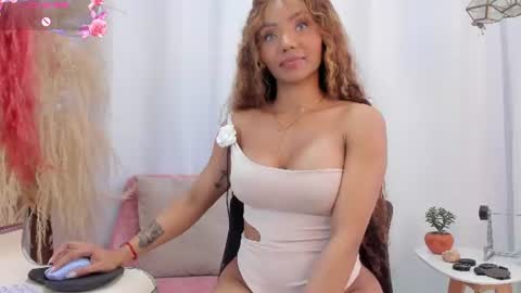 Helena Fits online show from June 29, 6:41 pm