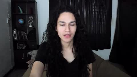 helena_spellman online show from April 7, 10:20 pm