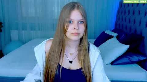 Snapshot of helena_tvs chatting on May 26, 9:27 am Helena online show from May 26, 9:27 am