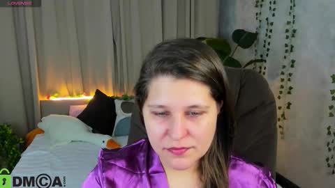 helenahoffmann online show from February 20, 4:09 am