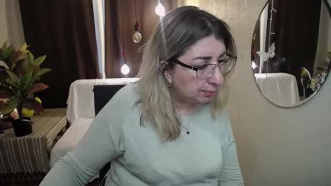 helenenigma online show from March 3, 4:58 am