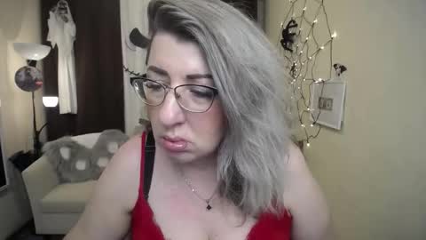 helenenigma online show from October 29, 7:26 pm