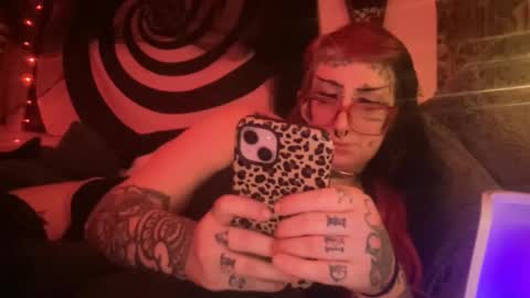 Bunnie Rotz online show from December 21, 9:05 am