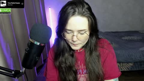 Red online show from December 19, 8:13 pm