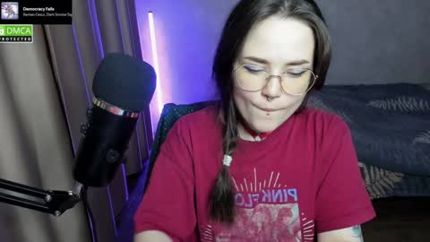 Red online show from December 20, 6:45 pm