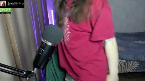 Red online show from December 21, 8:21 pm