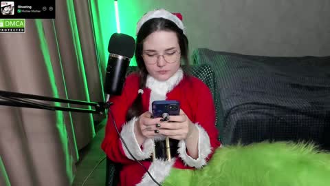 Red online show from December 24, 9:00 pm