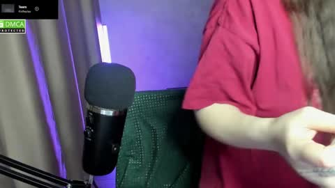 Red online show from February 14, 6:40 pm