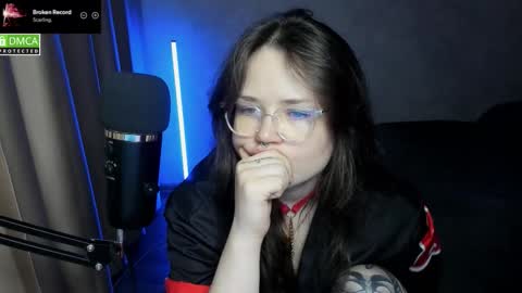 Red online show from September 27, 6:46 pm