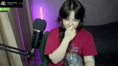 Red online show from October 24, 6:59 pm