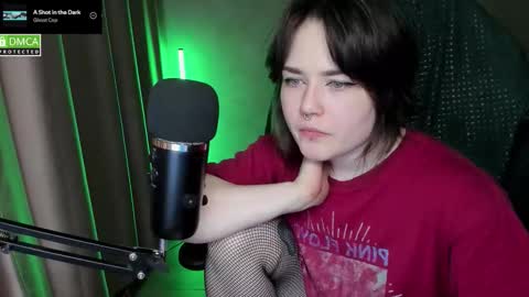 Red online show from February 19, 9:00 pm