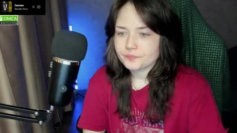 Red online show from April 10, 9:08 pm