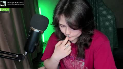 Red online show from April 11, 6:56 pm