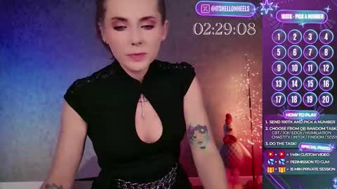 Snapshot of hell_on_heels_ chatting on February 22, 7:23 pm - show loyalty and subscribe - online show from February 22, 7:23 pm