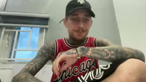 Snapshot of hellacozy chatting on October 25, 10:23 am hellacozy online show from October 25, 10:23 am