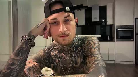 Snapshot of hellacozy chatting on February 11, 1:05 pm hellacozy online show from February 11, 1:05 pm