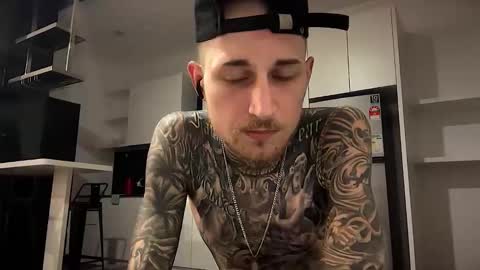 Snapshot of hellacozy chatting on February 13, 1:18 pm hellacozy online show from February 13, 1:18 pm