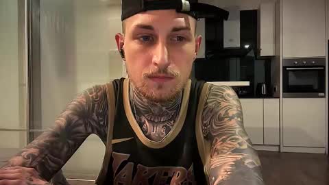 Snapshot of hellacozy chatting on February 20, 6:30 pm hellacozy online show from February 20, 6:30 pm