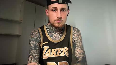 Snapshot of hellacozy chatting on February 23, 3:59 am hellacozy online show from February 23, 3:59 am