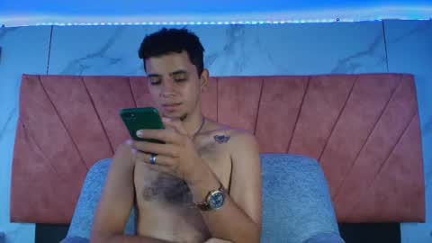 H E L L   AND  D A N T E online show from December 5, 4:10 am