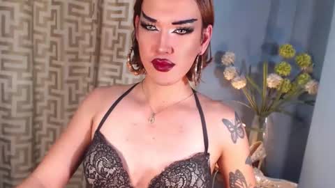 hellatarahathor online show from February 25, 8:24 am