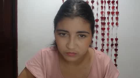 Snapshot of hellennmoon chatting on February 25, 1:06 pm Hellen online show from February 25, 1:06 pm