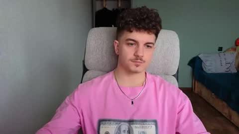 Snapshot of hellish_sugar chatting on February 16, 7:48 am Remy online show from February 16, 7:48 am