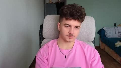 Snapshot of hellish_sugar chatting on February 17, 7:27 am Remy online show from February 17, 7:27 am