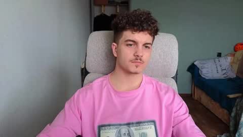 Snapshot of hellish_sugar chatting on February 23, 12:46 pm Remy online show from February 23, 12:46 pm