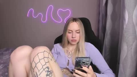 Snapshot of hello_kittykk chatting on May 26, 4:58 pm Lisa online show from May 26, 4:58 pm