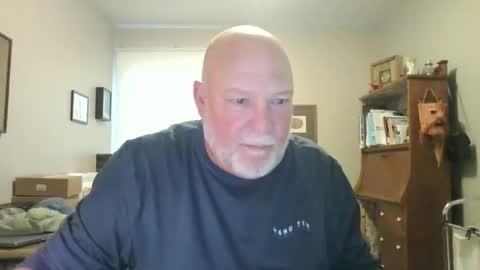 Snapshot of helloforfun111 chatting on October 19, 2:29 pm helloforfun111 online show from October 19, 2:29 pm