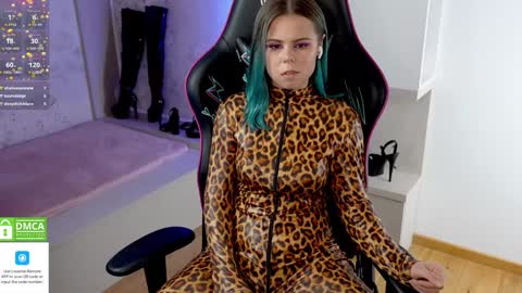 Alice online show from January 14, 2:11 pm