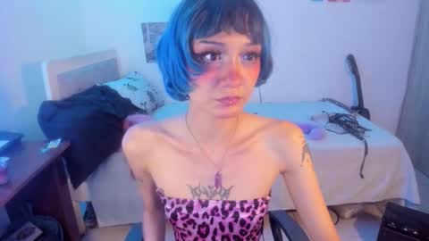 Raven and Momo online show from November 23, 10:09 pm