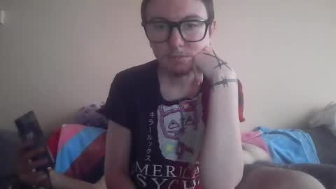 Snapshot of hellr4izer chatting on December 16, 7:52 pm Hayden Phirox online show from December 16, 7:52 pm