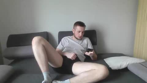 helpfynes online show from April 30, 10:10 am