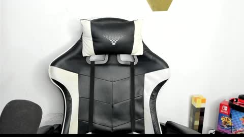 heluehorny13 online show from January 10, 6:42 am