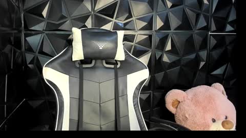 heluehorny13 online show from November 29, 5:43 am