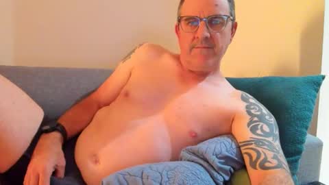 Snapshot of hempie1973 chatting on June 7, 1:04 pm hempie1973 online show from June 7, 1:04 pm