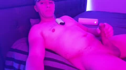 HENNIDRIP online show from November 23, 4:34 am