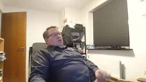 henrikrp1971 online show from February 2, 4:38 pm