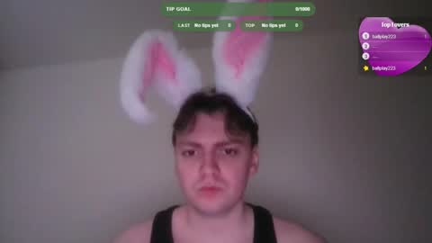 Snapshot of henry4757 chatting on February 22, 6:39 pm Henry online show from February 22, 6:39 pm