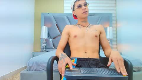 Henry online show from March 28, 7:57 pm