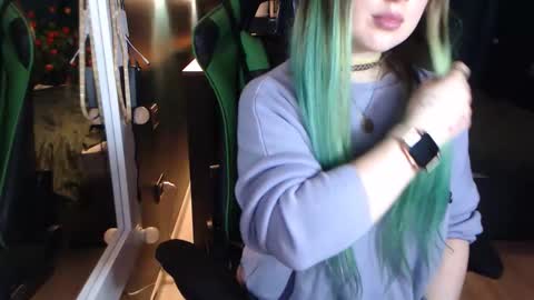 Snapshot of hentaishiing chatting on November 26, 10:44 pm Hentaishiing online show from November 26, 10:44 pm