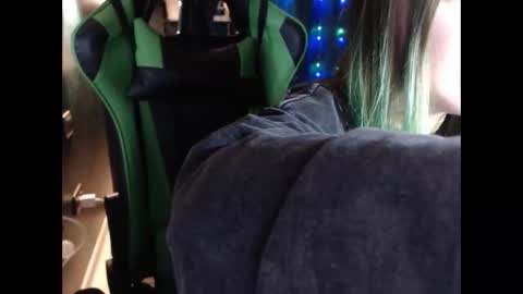 Snapshot of hentaishiing chatting on December 22, 10:29 pm Hentaishiing online show from December 22, 10:29 pm