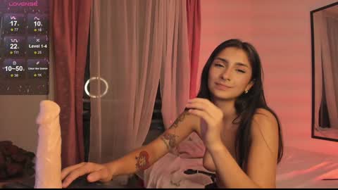 Hello I am Valentina independent Colombian model I love sensuality and pleasure welcome online show from December 2, 12:30 am
