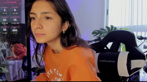 Hello I am Valentina independent Colombian model I love sensuality and pleasure welcome online show from December 30, 12:31 pm