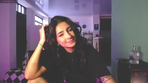 Hello I am Valentina independent Colombian model I love sensuality and pleasure welcome online show from June 7, 7:39 pm
