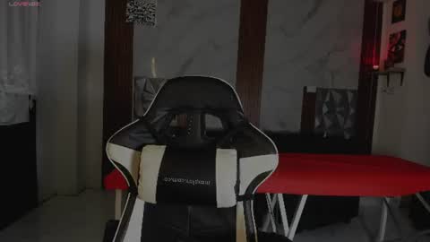 Hello I am Valentina independent Colombian model I love sensuality and pleasure welcome online show from July 4, 1:45 am